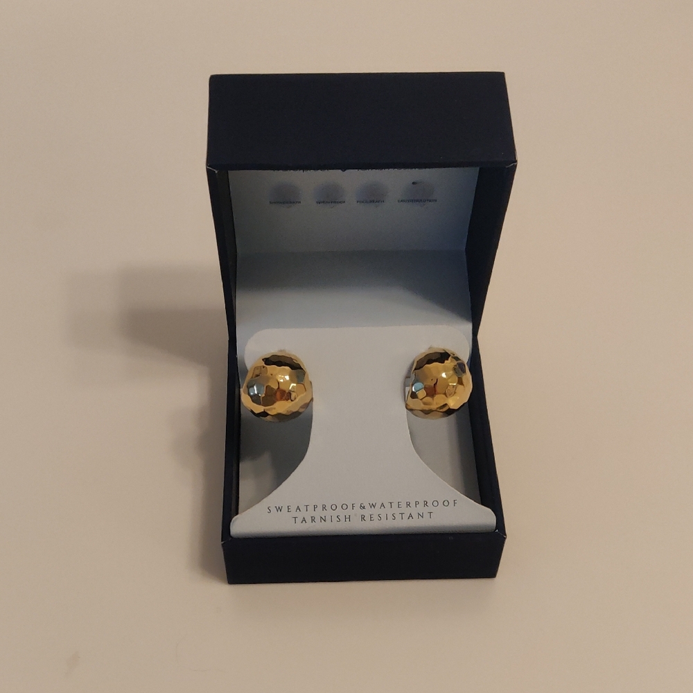 Aquamir Gold-tone Rounded Dome Stud Earrings Vintage Waterproof Cottage Core